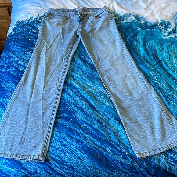 So jeans.  Wore a couple times.  Like new. - Picture 1 of 7